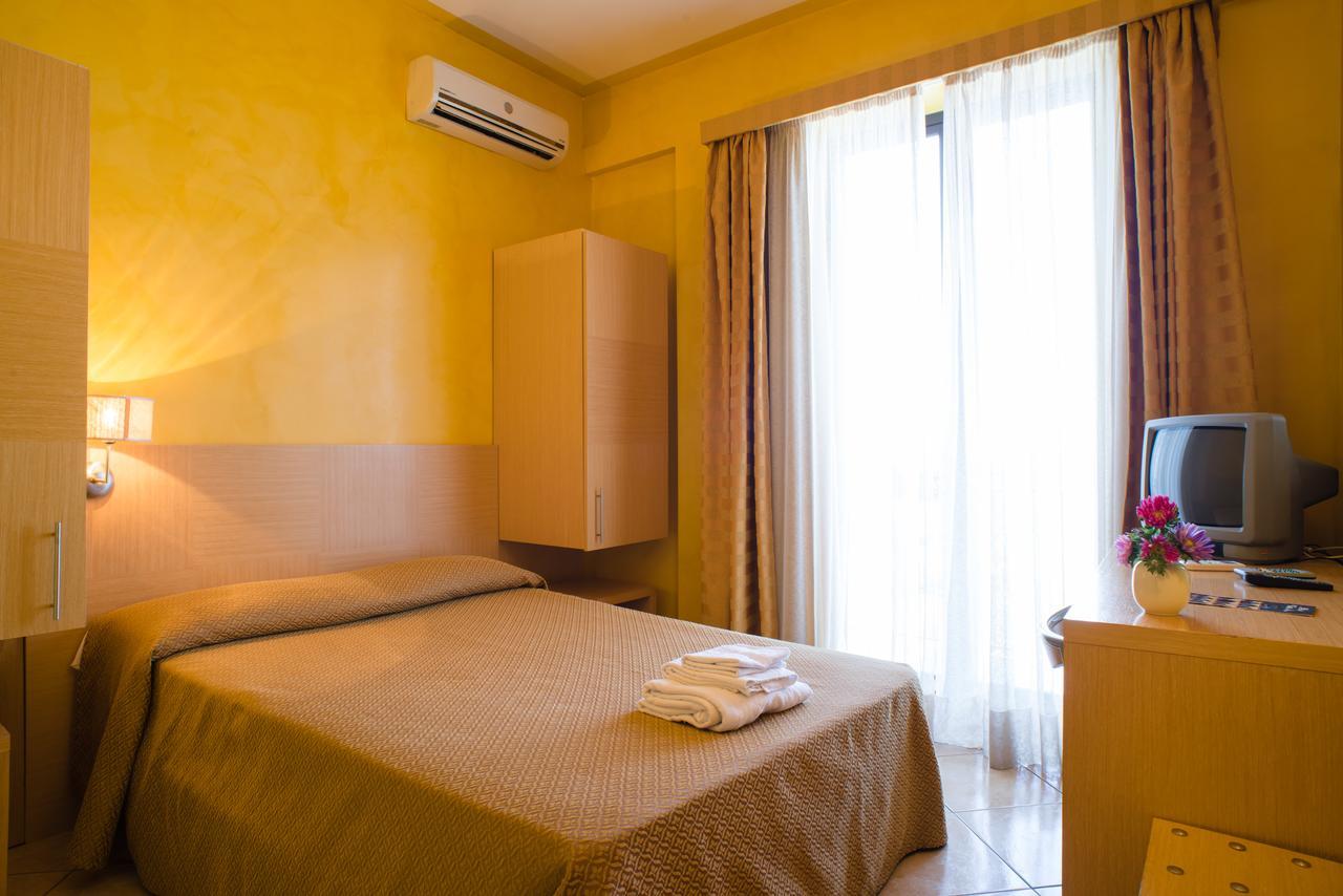 Hotel Villa Mare 奥塔维拉米奇 客房 照片