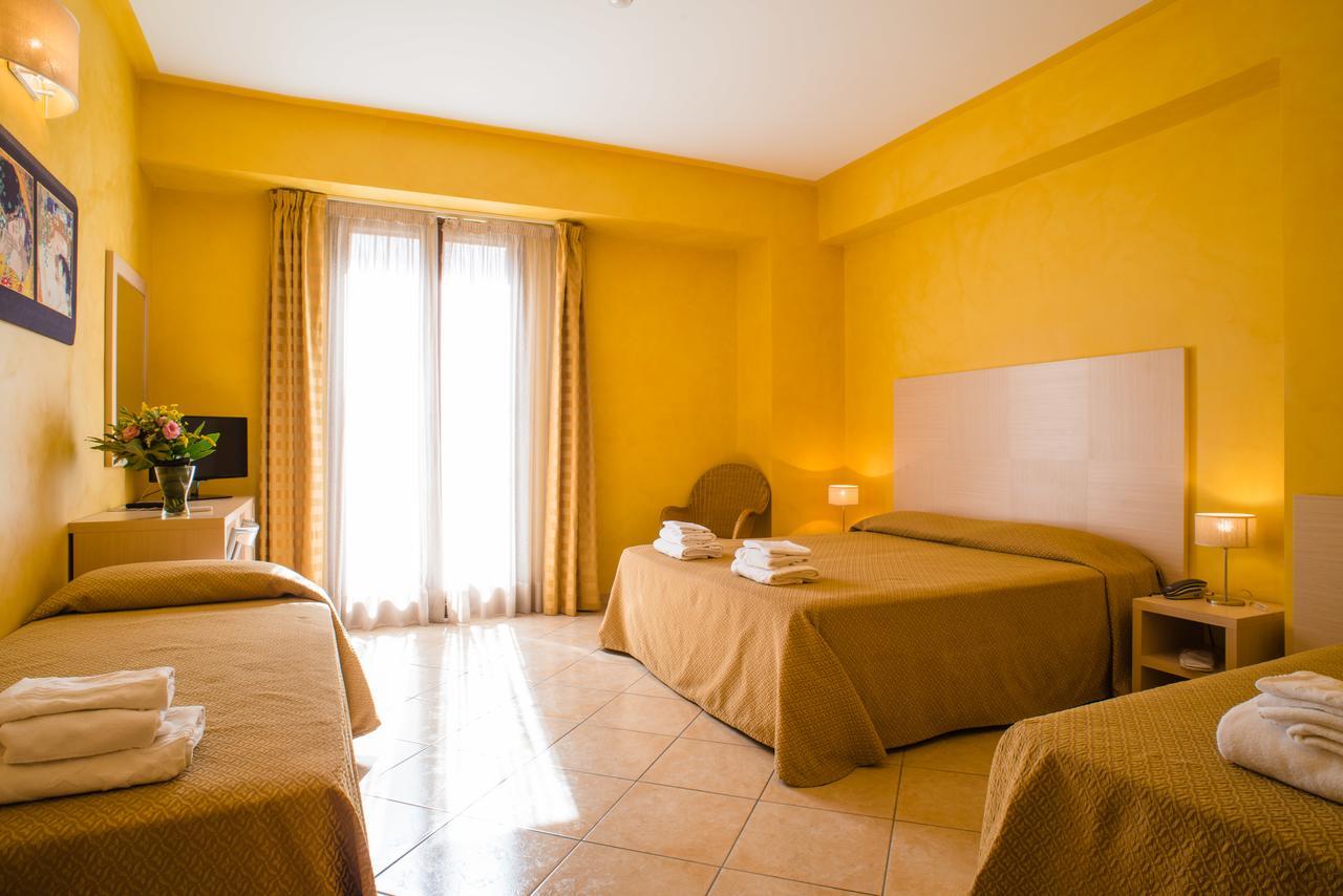 Hotel Villa Mare 奥塔维拉米奇 外观 照片