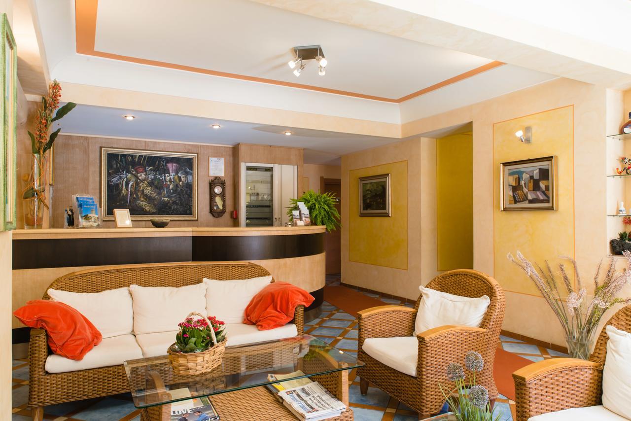 Hotel Villa Mare 奥塔维拉米奇 外观 照片